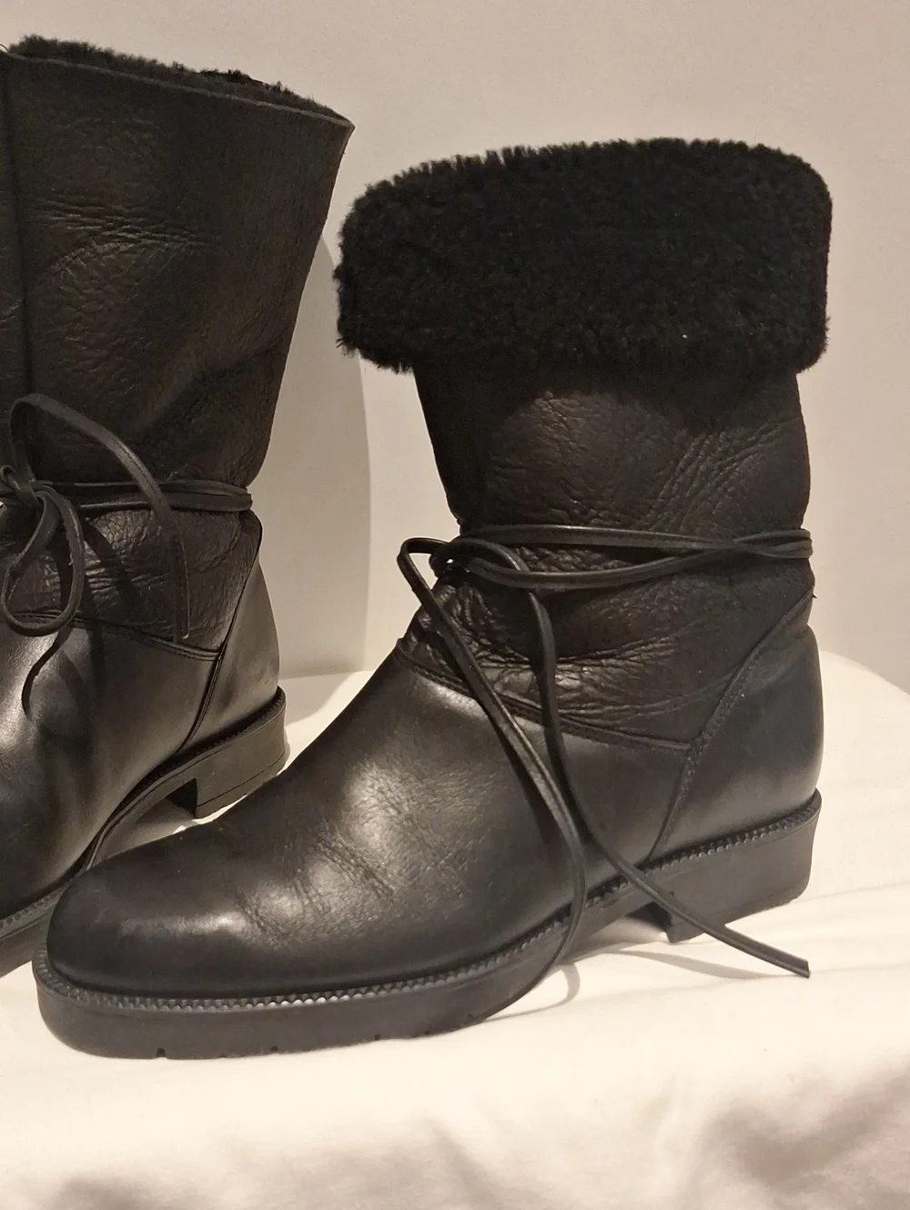 Santana Canada Black Leather Mid-Calf Lace-Up Boots